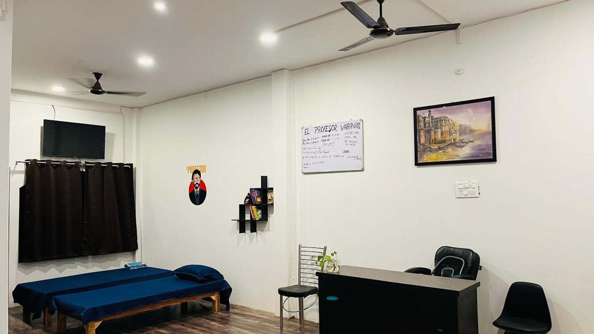 El Profesor Varanasi Exterior foto