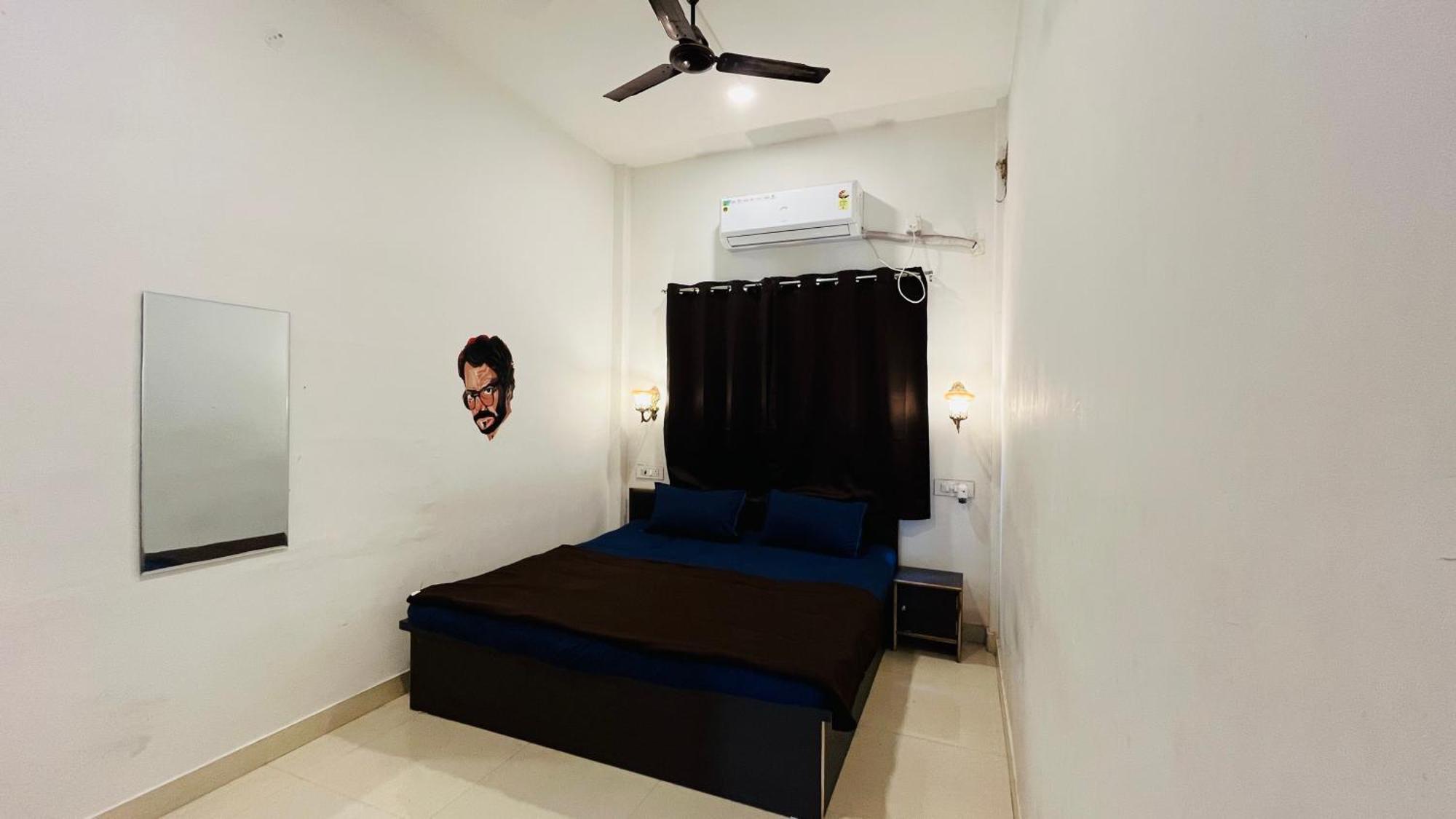 El Profesor Varanasi Exterior foto
